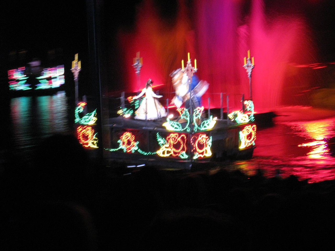 Vacation 2007-12 - Beaches Disney Hotels 0994.jpg - On the 2007-08 Florida vacation we visited beaches from Fort Myers to Sanibel Island sampling local food along the way. Green water and white sugar beaches! Arriving at Disney World we visited several of the theme resorts.